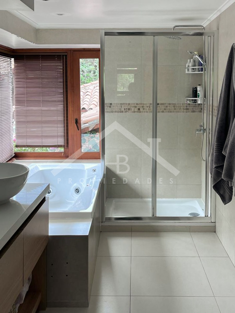 Venta Casa 5D en suite Walk-in cl&oacute;set 5B 3E 2B La Dehesa - Lo Barnechea