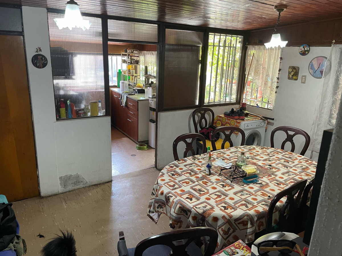 Casa Comercial Con Taller Y Galp&oacute;n