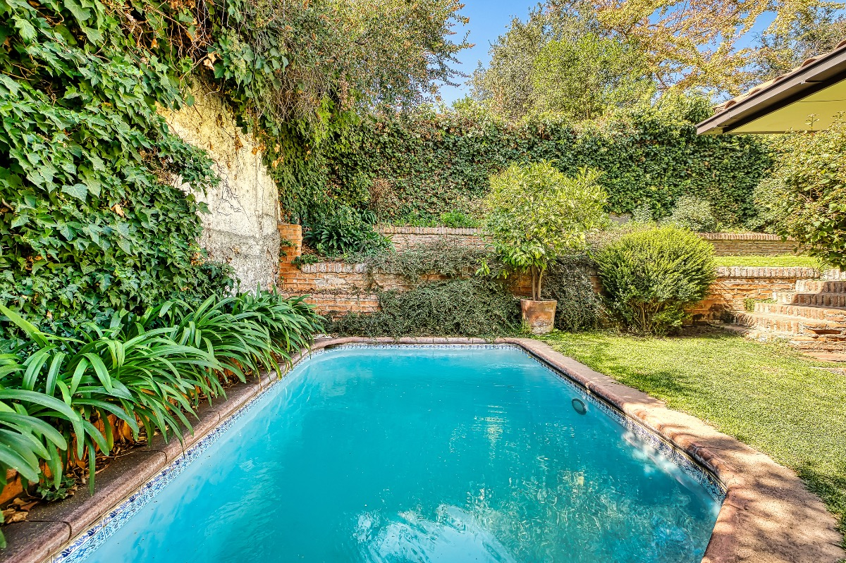 Venta Casa NO 5D en suite 4B 2E Los Dominicos - Las Condes