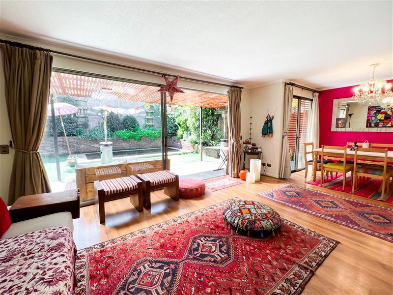 Venta Casa Sur 3D en suite Walk-in cl&oacute;set 3B 2E 1B La Dehesa - Lo Barnechea