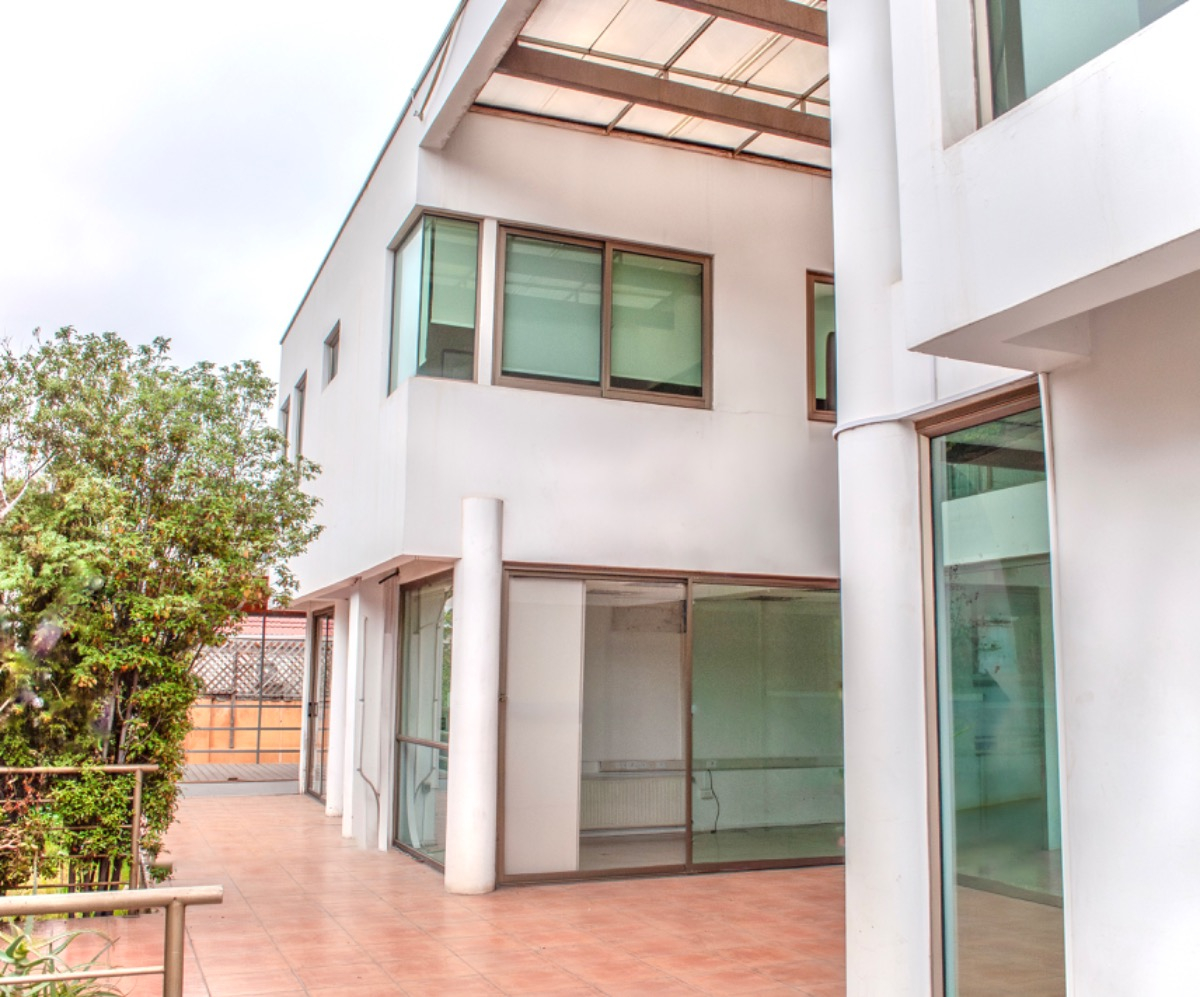 Arriendo Oficina 5B 10E 2B Barrio Italia - Providencia