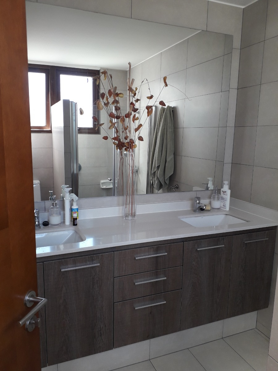 Venta Casa N 4D en suite Walk-in cl&oacute;set 4B 3E 1B Chicureo - Colina
