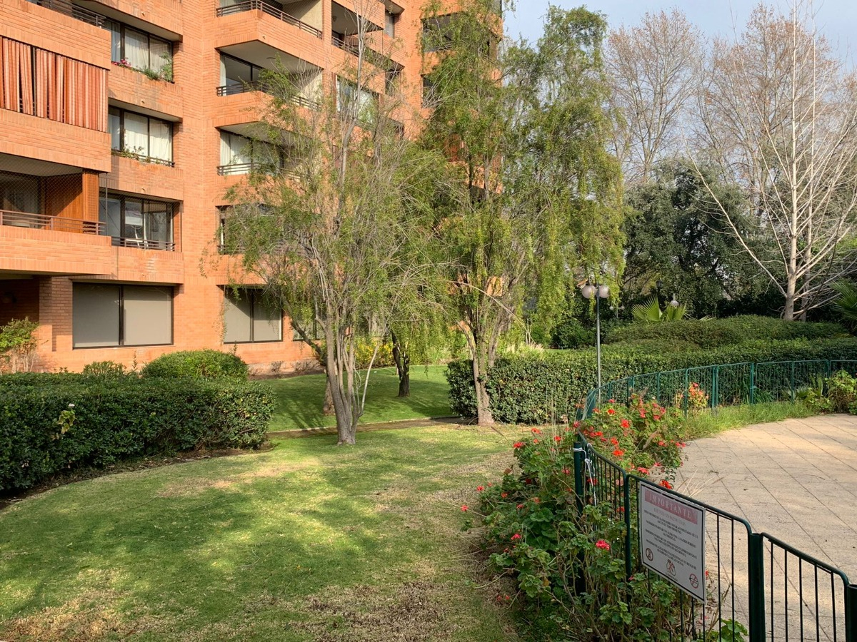 Arriendo Departamento NO 3D en suite 2B 2E 1B Col&oacute;n Oriente - Vital Apoquindo - Las Condes