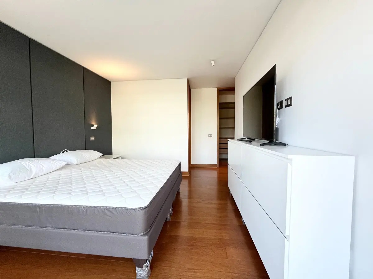 Arriendo Departamento S 4D en suite Walk-in cl&oacute;set 3B 2E 1Bd Barrio El Golf - Las Condes