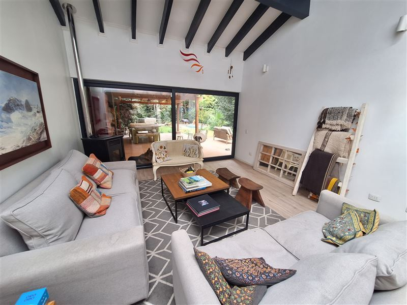 Venta Casa Oriente 4D en suite 4B 2E 1B Los Trapenses - Lo Barnechea