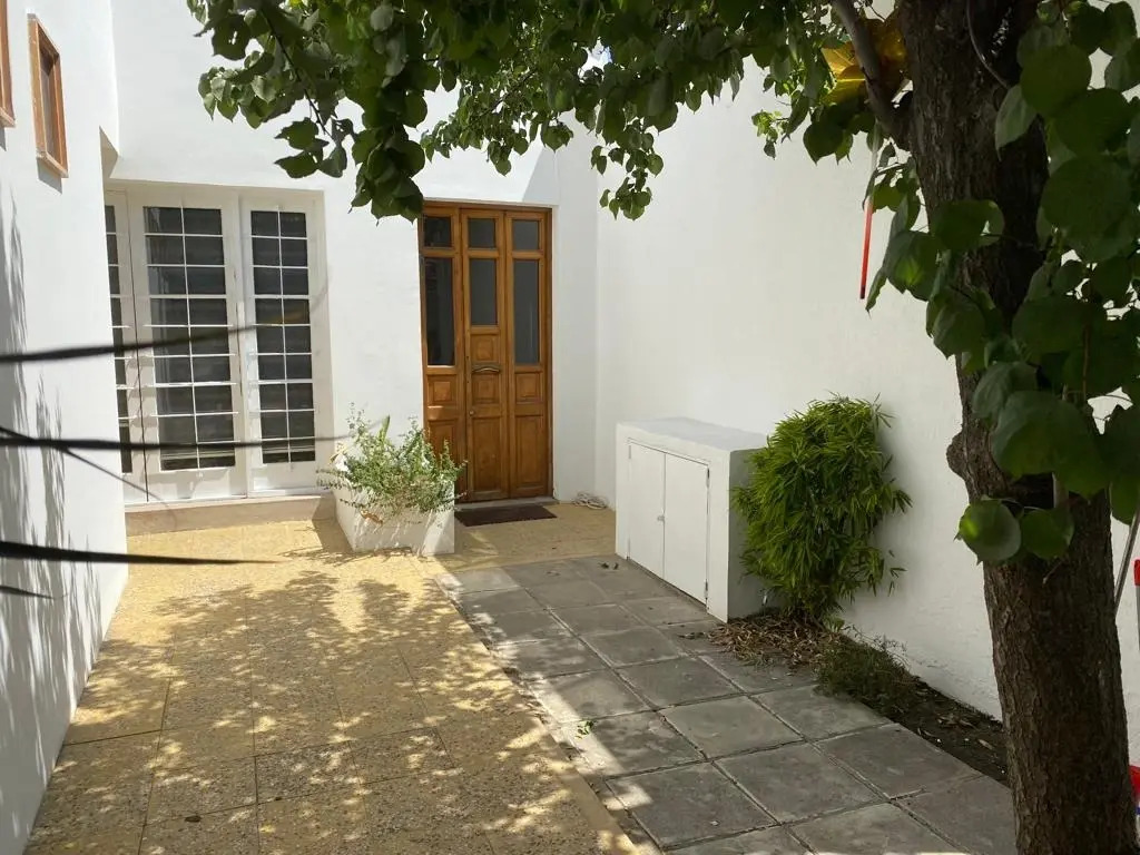 Arriendo Casa SO 1D en suite 1B 1E Metro Bilbao - Providencia