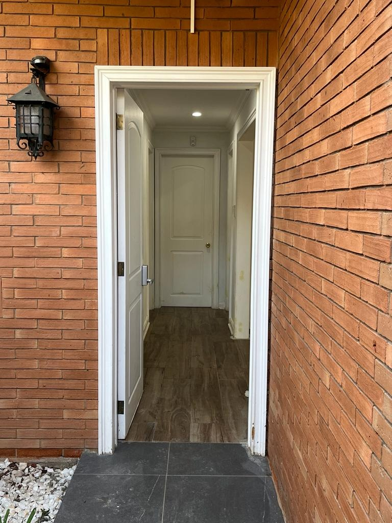Arriendo Casa 2D Los Dominicos - Las Condes