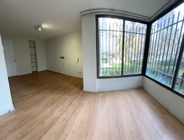 Arriendo Departamento 2D en suite Walk-in cl&oacute;set 2B 1E 1B Barrio El Golf - Las Condes