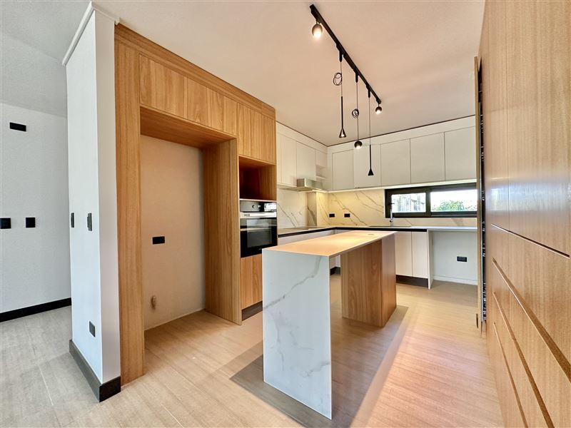 Arriendo Departamento Nor-Oriente 3D 4B 2E 1B Borde R&iacute;o - Casa Piedra - Vitacura