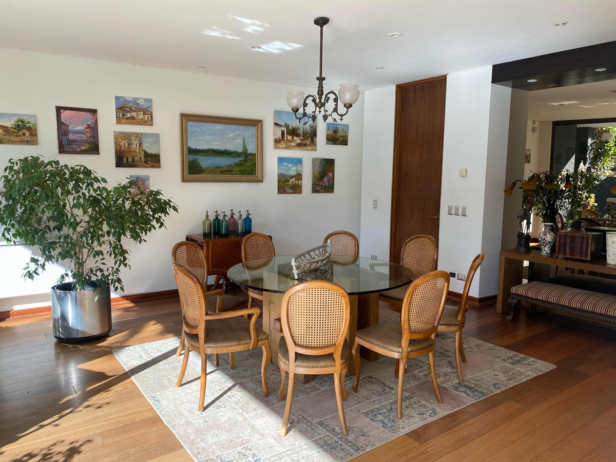 Arriendo Casa 7D 8B 5E 1B Los Dominicos - Las Condes