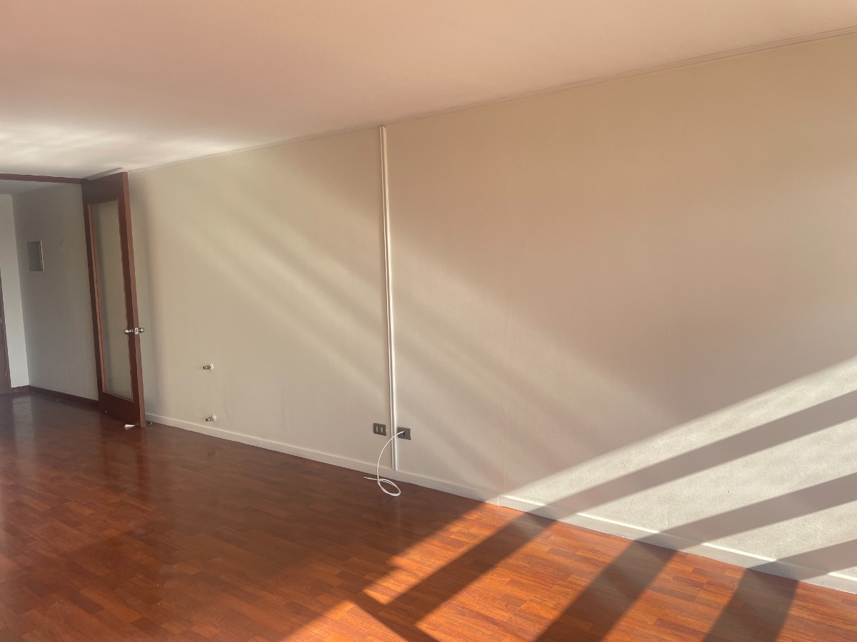 Venta Departamento NP 4D en suite Walk-in cl&oacute;set 3B 2E 2Bd Rotonda Atenas - Las Condes