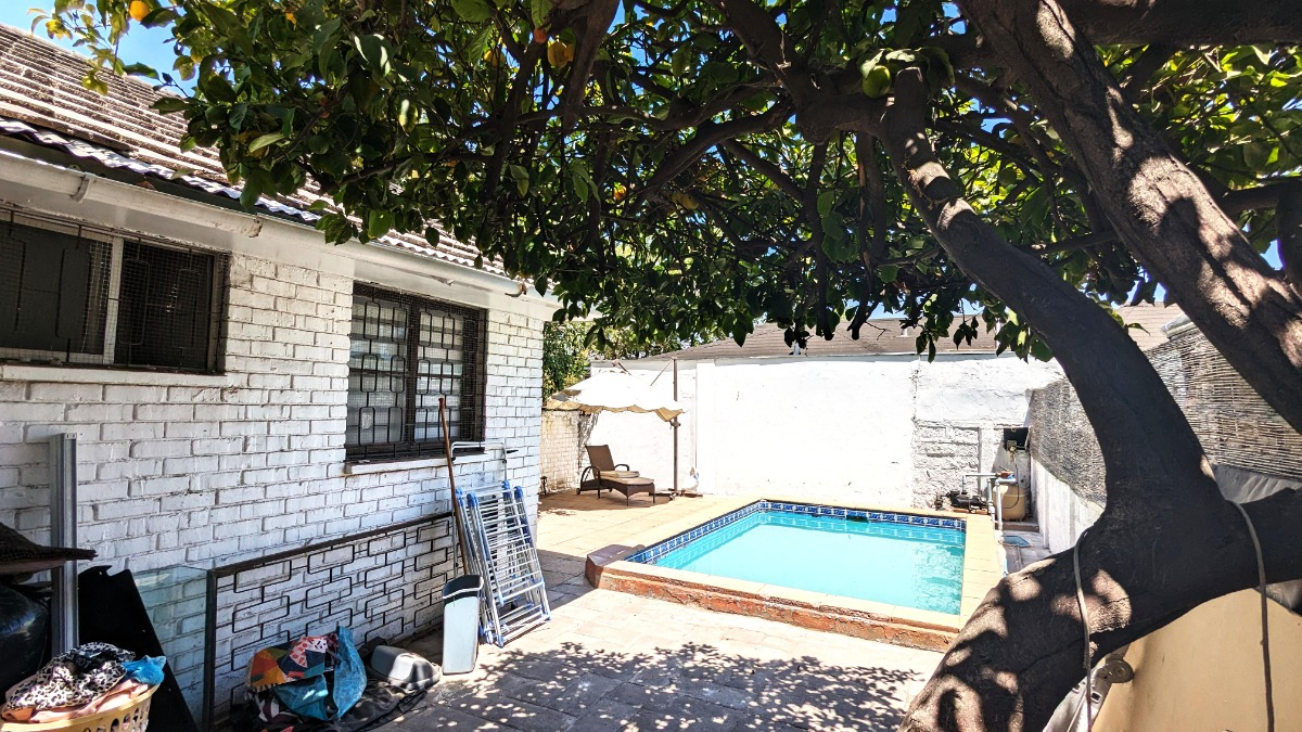 Venta Casa NO 4D 2B 2E 1B Rotonda Atenas - Las Condes