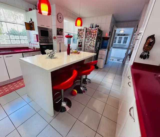 Venta Casa NO 6D en suite 5B 2E 1B El Huinganal - Lo Barnechea