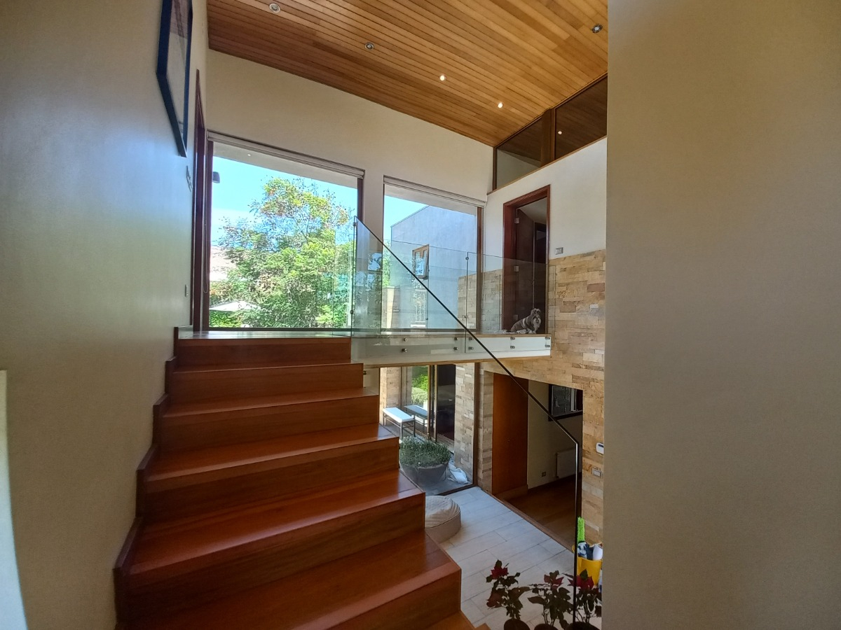 Venta Casa NP 5D en suite Walk-in cl&oacute;set 4B 6E 2B Chicureo - Colina