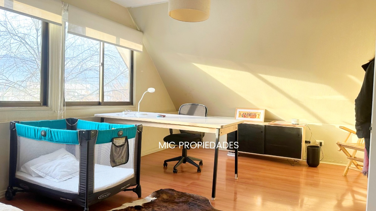 Venta Casa 5D en suite 4B 2E 2B San Carlos de Apoquindo - Las Condes