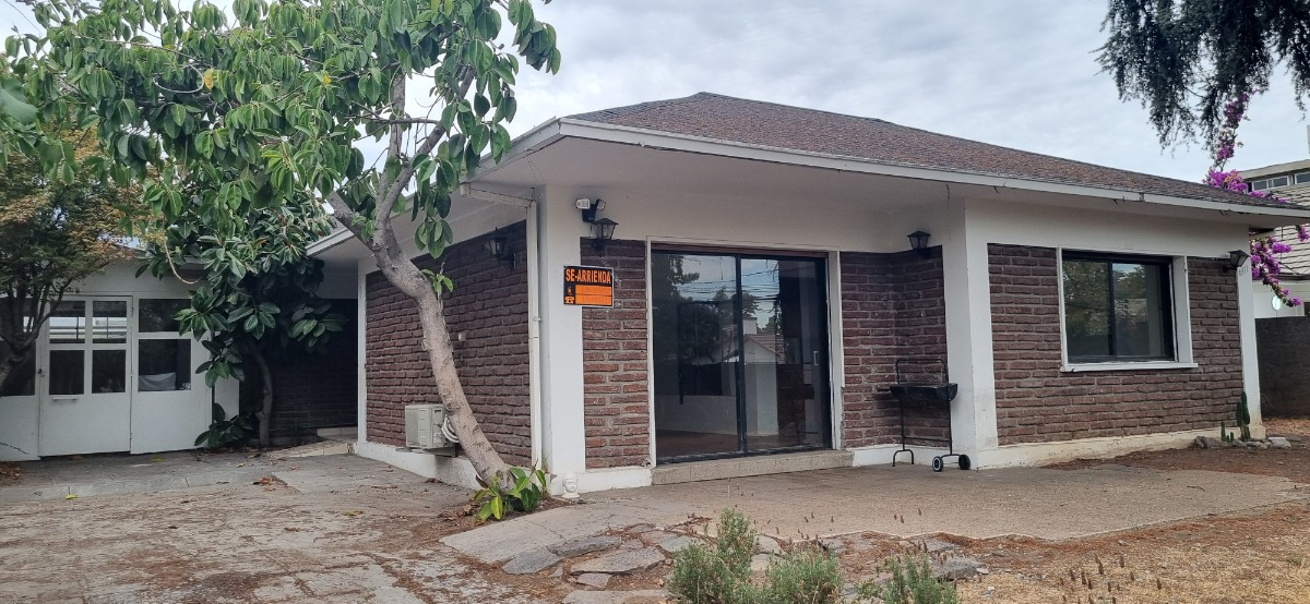 Arriendo Casa 4D 2B 2E 1B Alto Las Condes - Las Condes