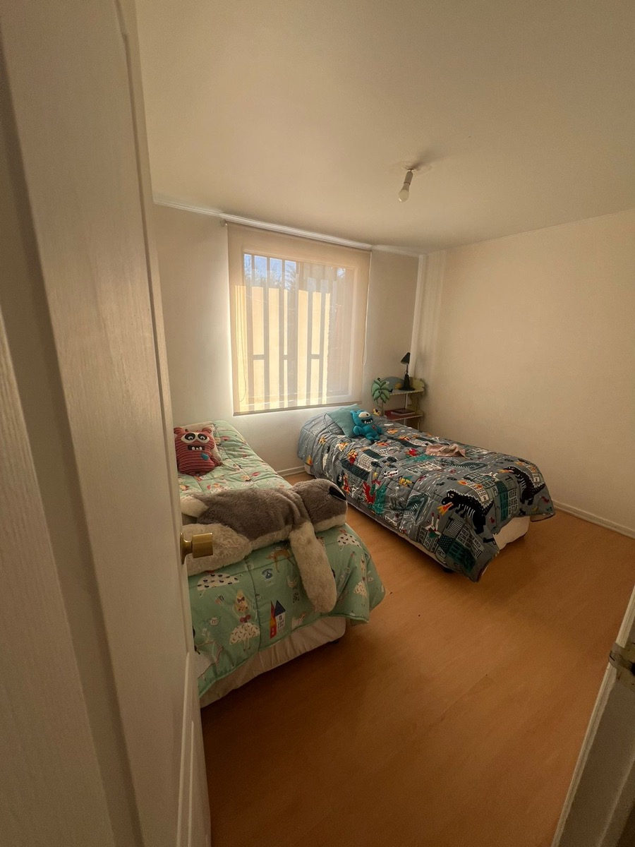 Arriendo Casa 5D en suite 3B 2E 1B Los Dominicos - Las Condes