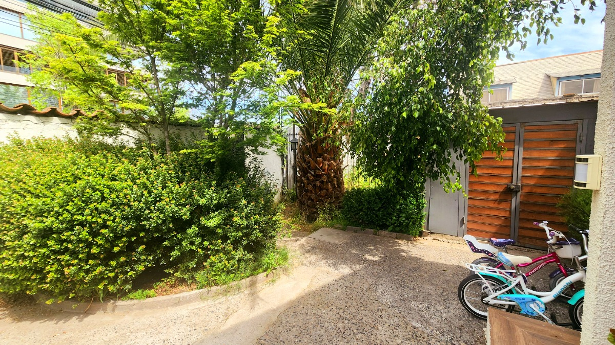 Arriendo Casa SO 4D en suite Walk-in cl&oacute;set 3B 2E 1B La Llaver&iacute;a - Vitacura