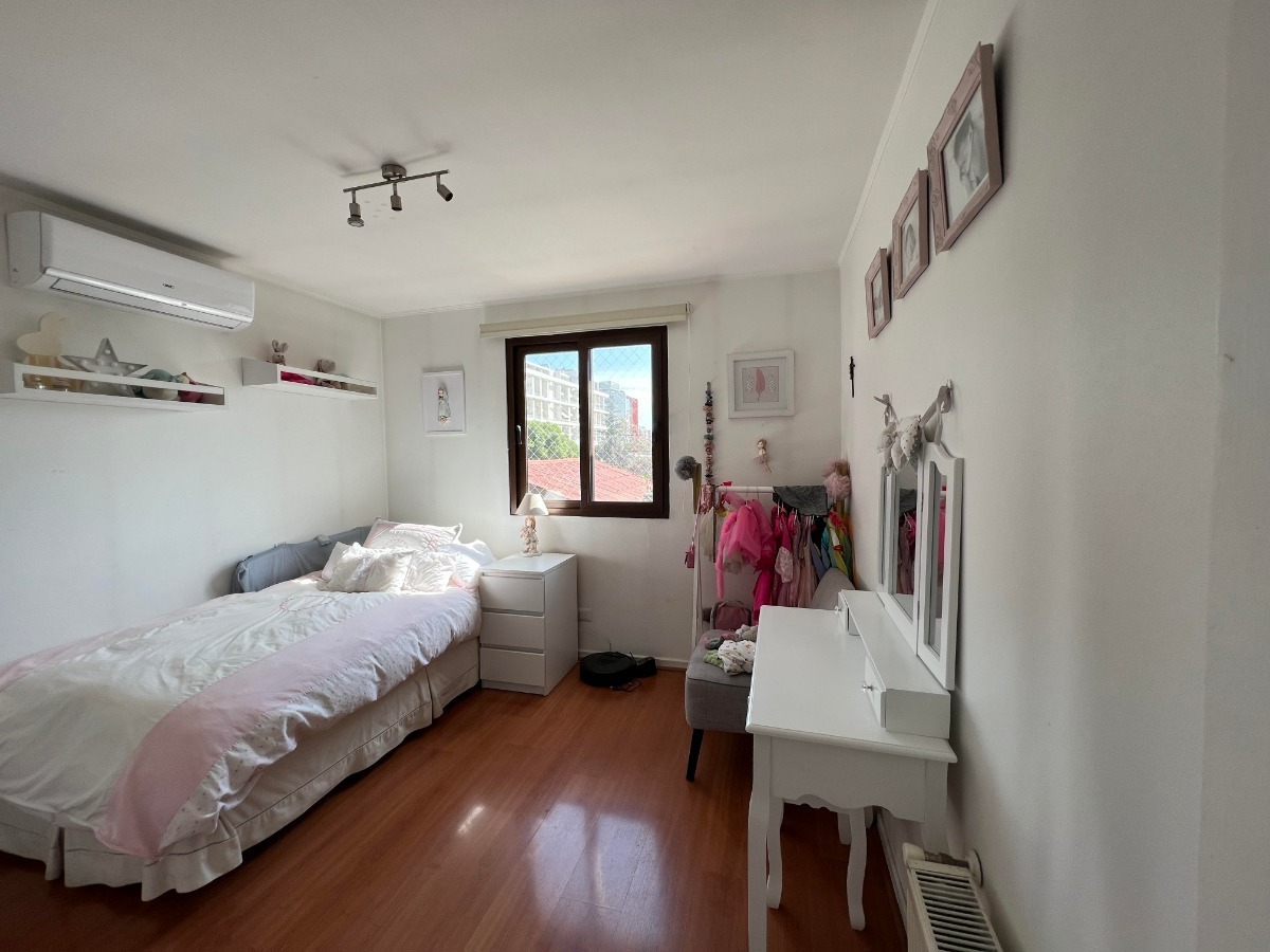 Venta Casa NO 4D en suite Walk-in cl&oacute;set 4B 2E 1B Villa El Dorado - Vitacura