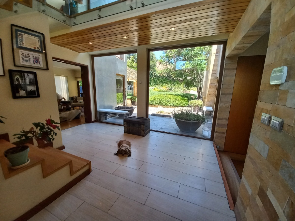 Venta Casa NP 5D en suite Walk-in cl&oacute;set 4B 6E 2B Chicureo - Colina