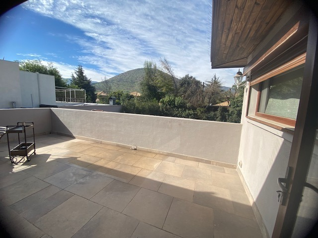 Venta Casa SP 4D en suite Walk-in cl&oacute;set 4B 6E 1B Chicureo - Colina