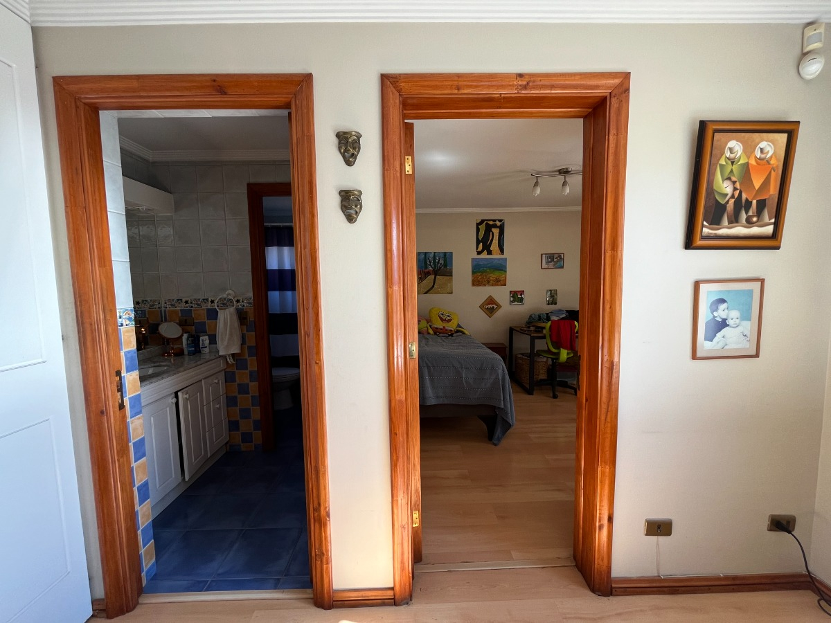 Venta Casa NOSP 5D en suite Walk-in cl&oacute;set 5B 2E Los Dominicos - Las Condes