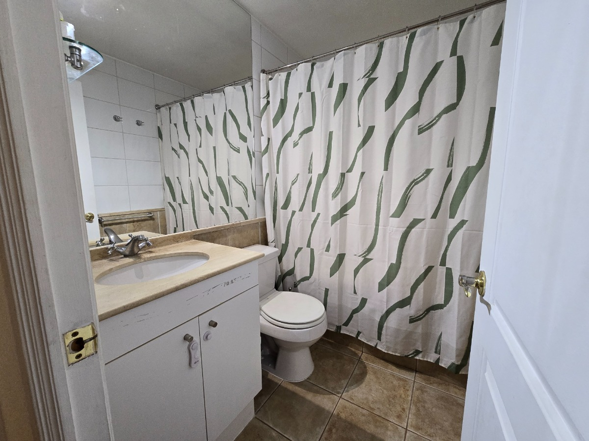 Venta Casa P 5D 4B 2E 2B San Carlos de Apoquindo - Las Condes