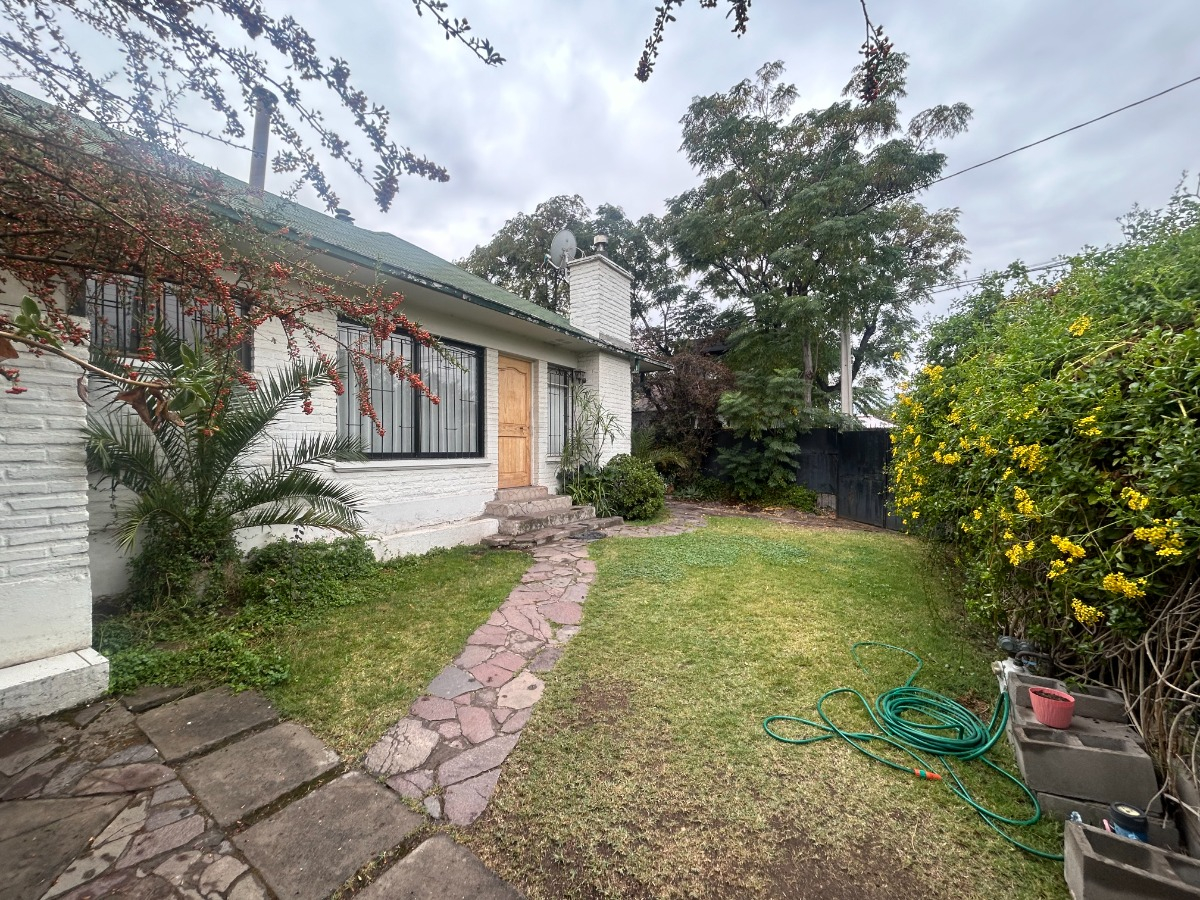 Venta Casa SO 3D 2B 2E Metro Hernando de Magallanes - Las Condes