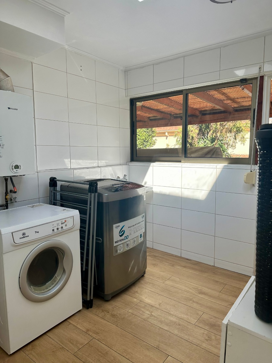 Venta Casa NP 5D en suite Walk-in cl&oacute;set 4B 2E San Carlos de Apoquindo - Las Condes