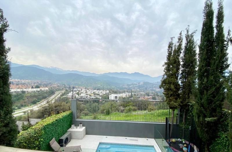 Venta Casa NO 3D en suite Walk-in cl&oacute;set 3B 2E 1B La Dehesa - Lo Barnechea