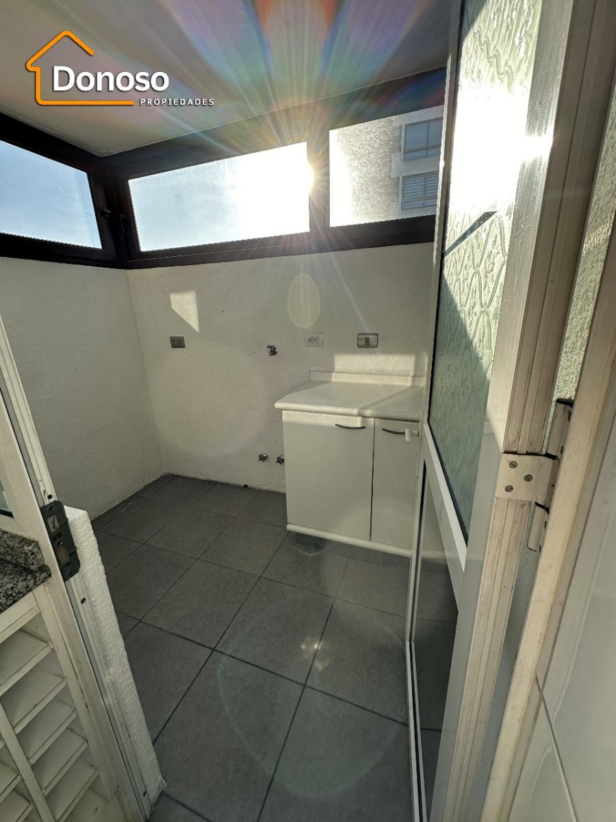 Arriendo Departamento SP 3D en suite Walk-in cl&oacute;set 3B 1E 1B Parque Arauco - Las Condes