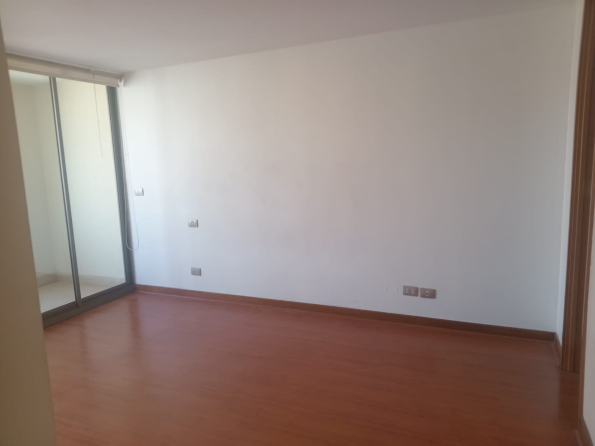 Arriendo Departamento NO 2D en suite Walk-in cl&oacute;set 2B 1E 1B Nueva Las Condes - Las Condes