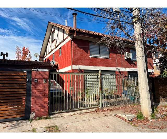 Venta Casa NP 3D en suite Walk-in cl&oacute;set 3B 2E Estoril - Las Condes
