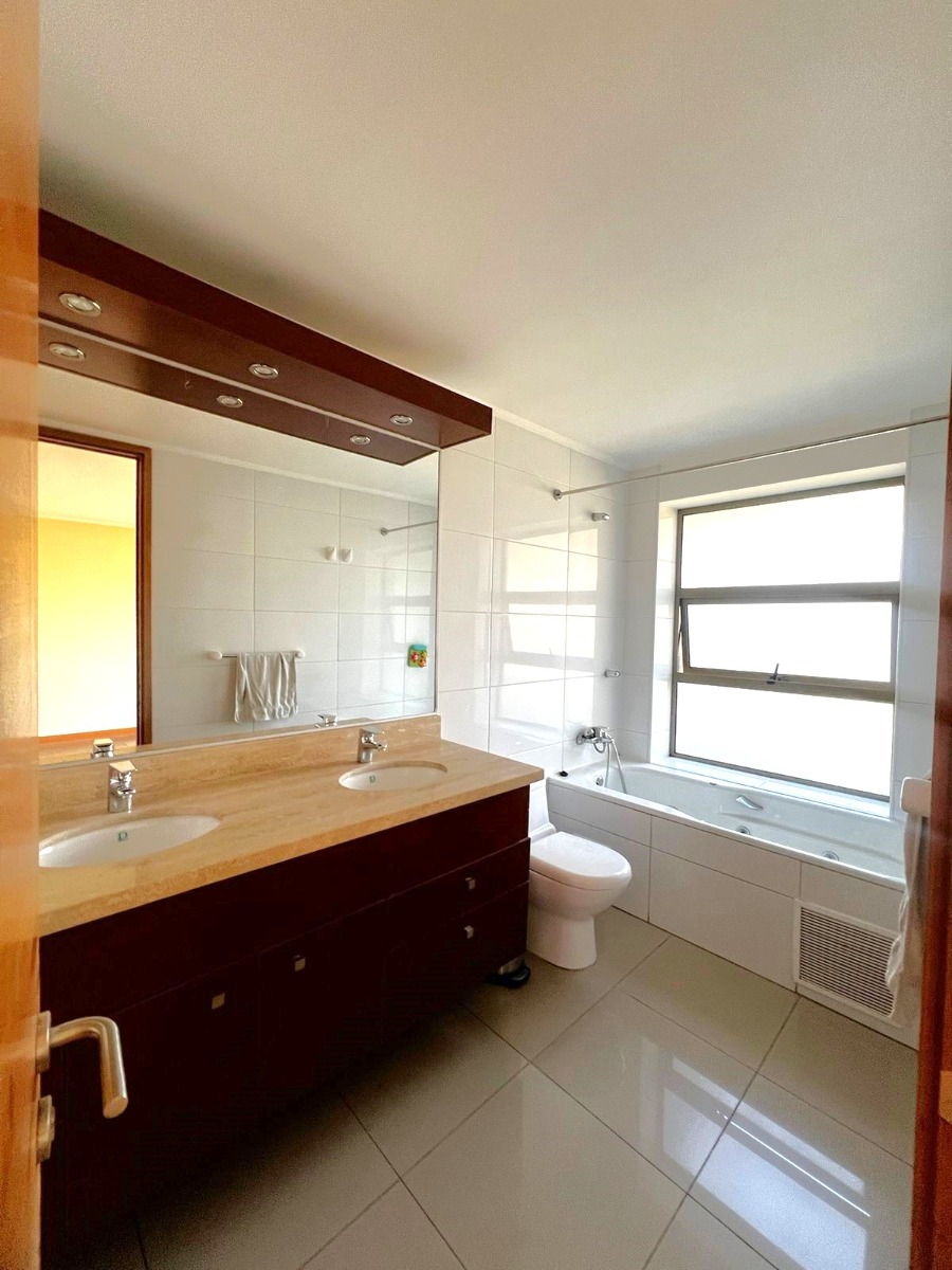 Arriendo Departamento 3D 3B 2E 1B Alto Las Condes - Las Condes