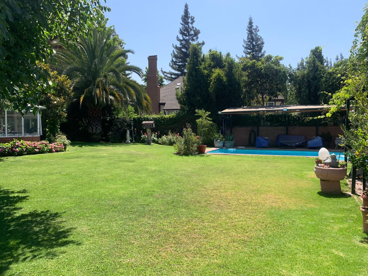 Venta Casa SO 6D en suite Walk-in cl&oacute;set 6B 2E 1B Los Trapenses - Lo Barnechea