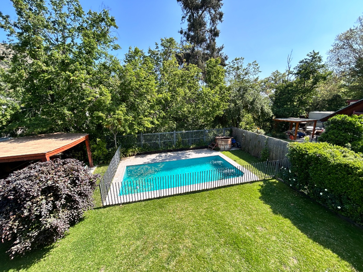 Arriendo Casa NOSP 7D en suite Walk-in cl&oacute;set 5B 3E 1B El Array&aacute;n - Lo Barnechea