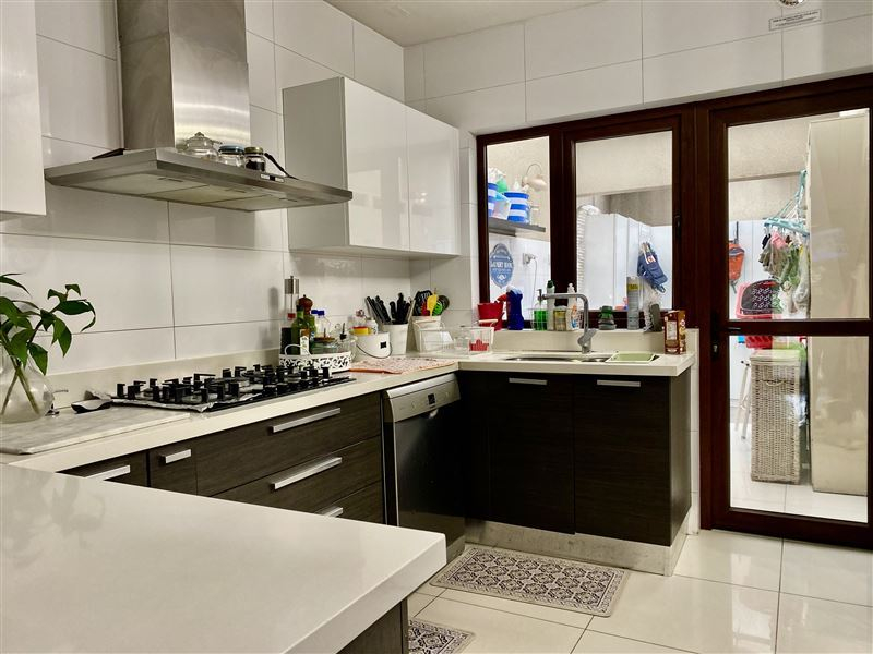 Venta Casa Poniente 4D en suite Walk-in cl&oacute;set 4B La Dehesa - Lo Barnechea