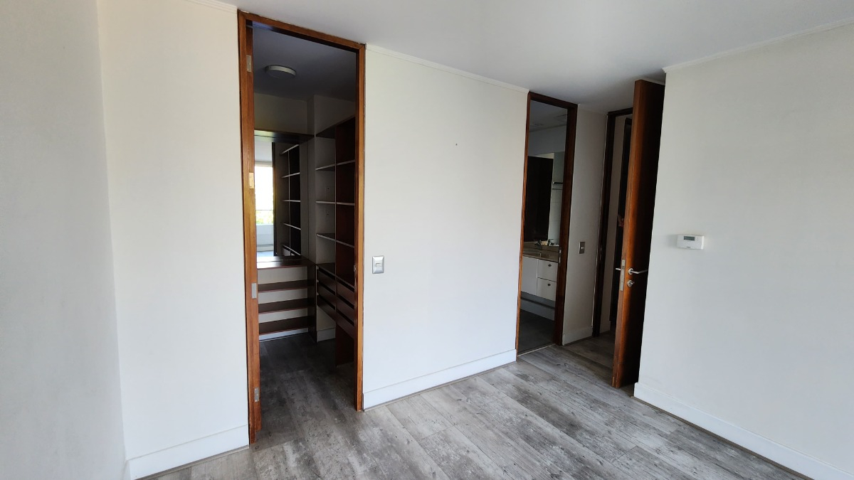 Arriendo Departamento NO 3D en suite Walk-in cl&oacute;set 3B 2E 1B Quinchamal&iacute; - Las Condes