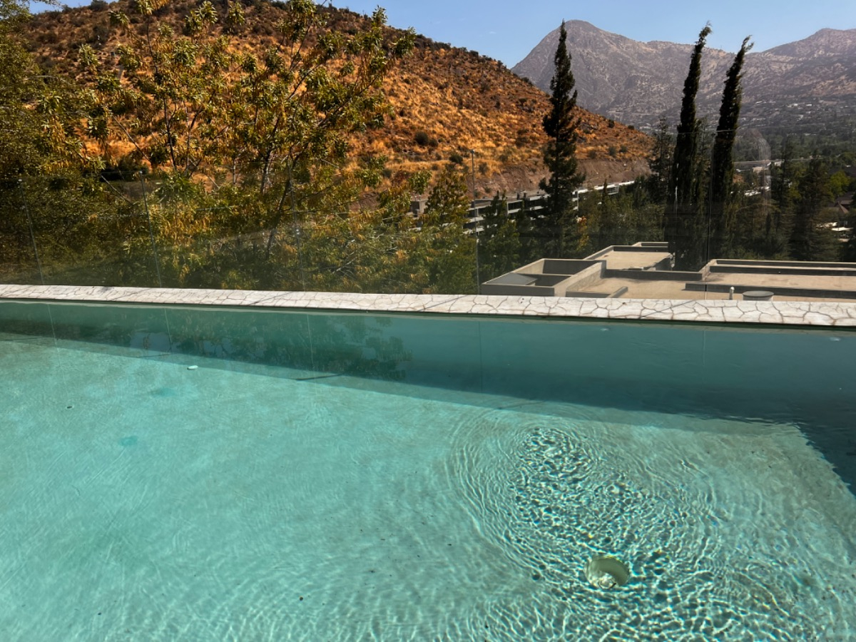 Venta Casa NO 4D 6B 3E 2B La Dehesa - Lo Barnechea