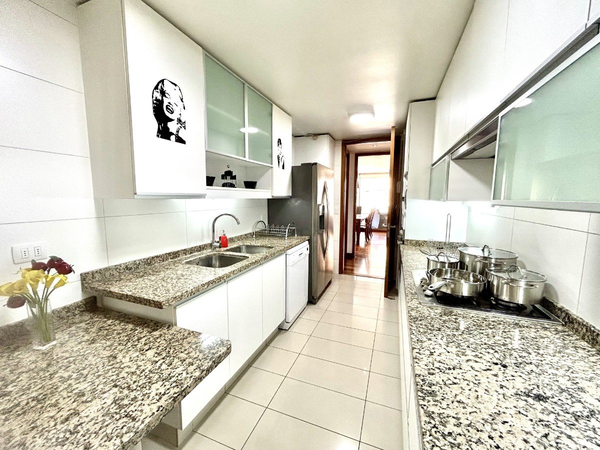 Arriendo Departamento SO 4D en suite Walk-in cl&oacute;set 4B 2E 1B Barrio El Golf - Las Condes