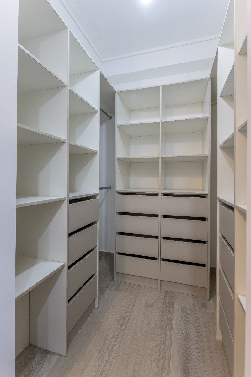 Venta Casa NO 4D en suite Walk-in cl&oacute;set 3B 2E Metro Pr&iacute;ncipe de Gales - Country Club - La Reina