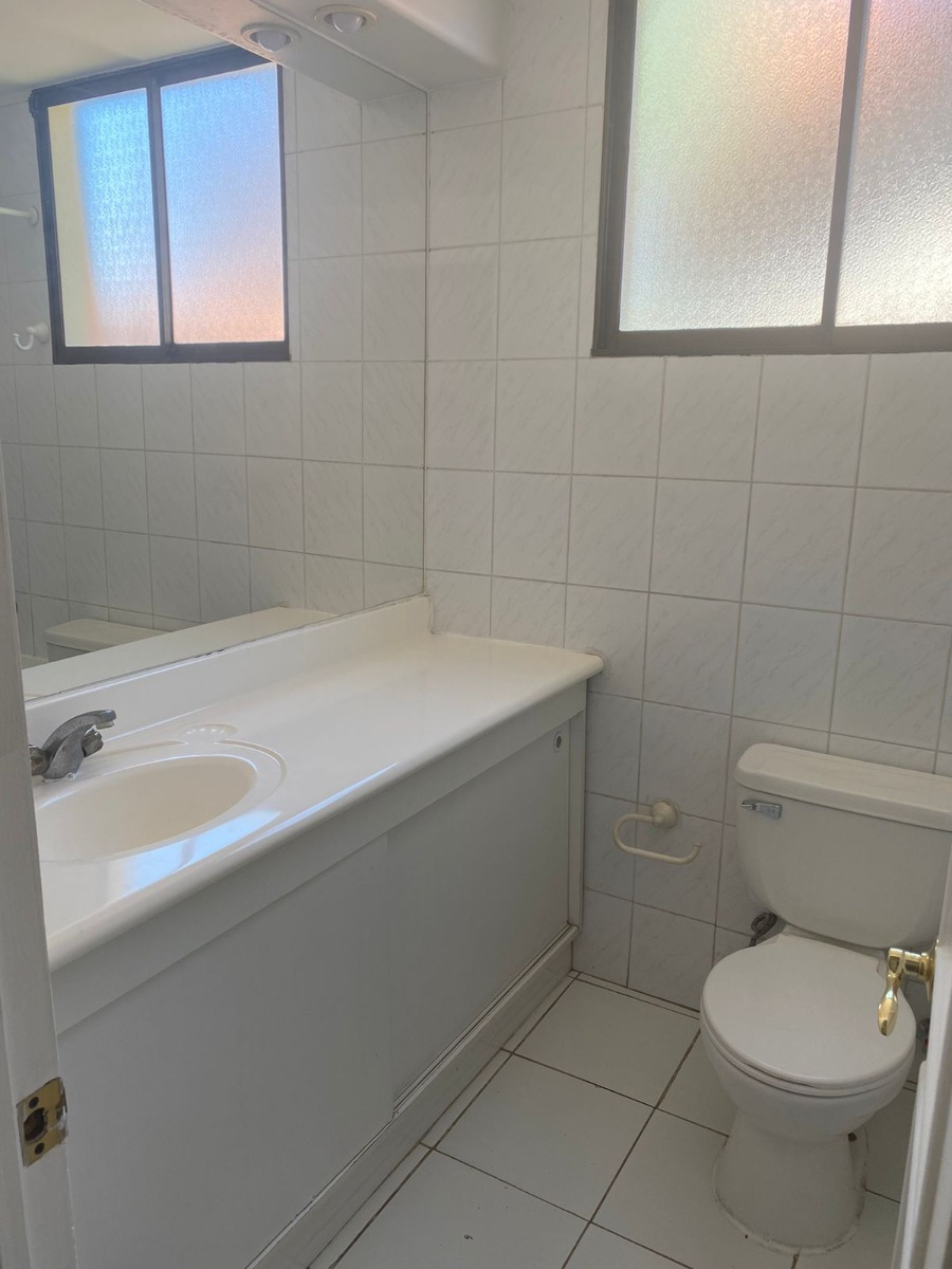 Arriendo Casa 5D 4B 2E San Carlos de Apoquindo - Las Condes