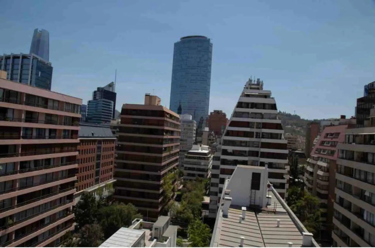 Venta Departamento NP 2D 1B 1E 1B Barrio El Golf - Las Condes