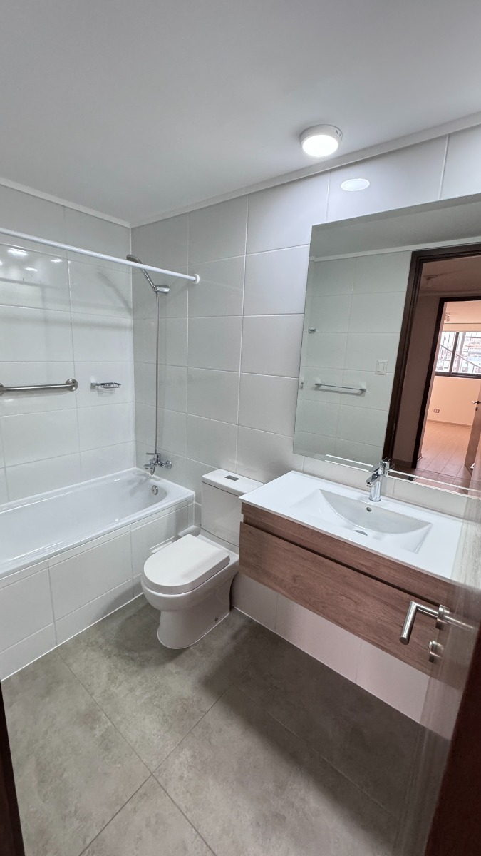Arriendo Departamento NO 3D en suite Walk-in cl&oacute;set 3B 1E 1B In&eacute;s de Su&aacute;rez - Providencia
