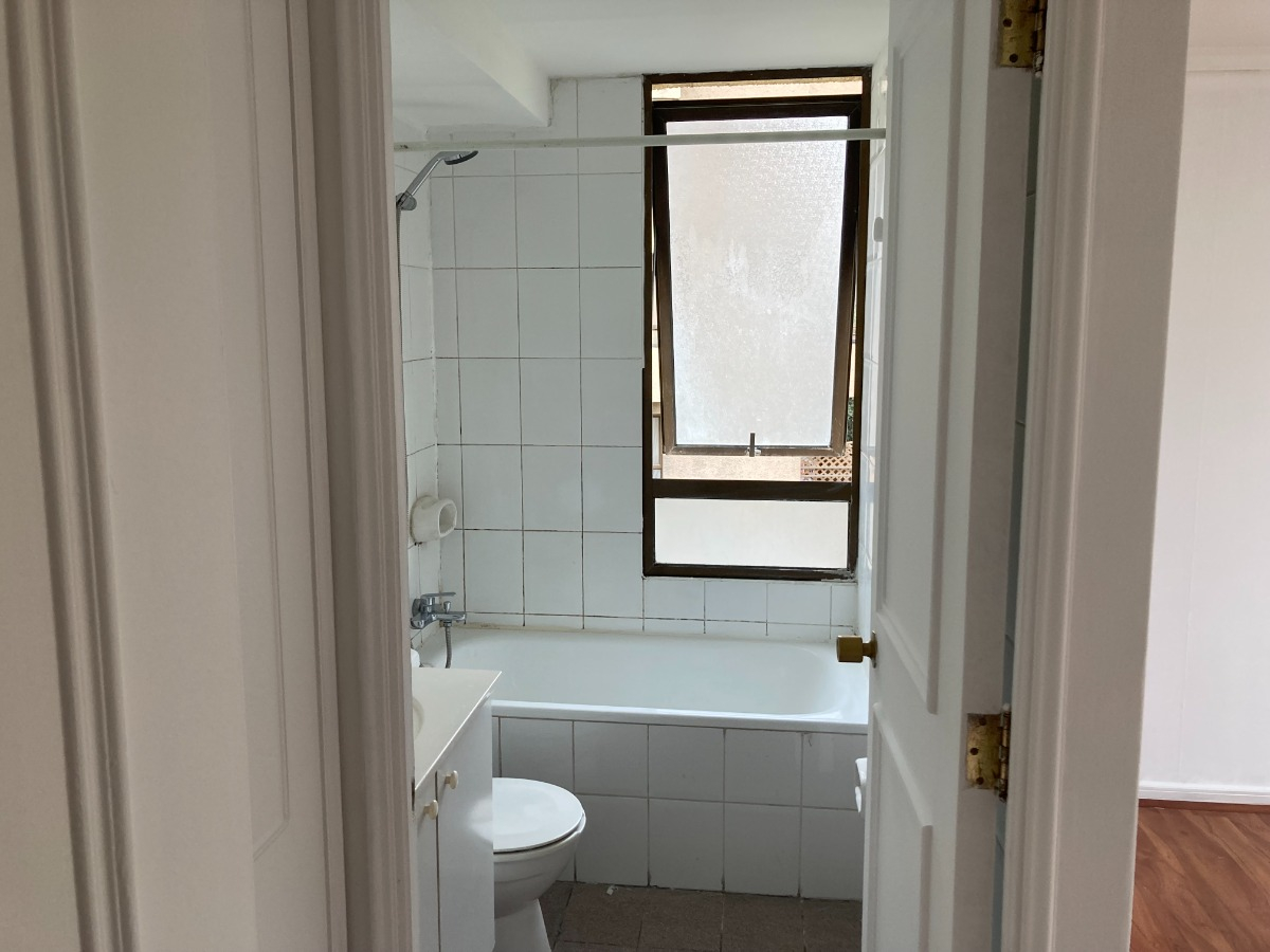 Venta Departamento SO 2D en suite 2B 1E 1Bd Las Lilas - Providencia