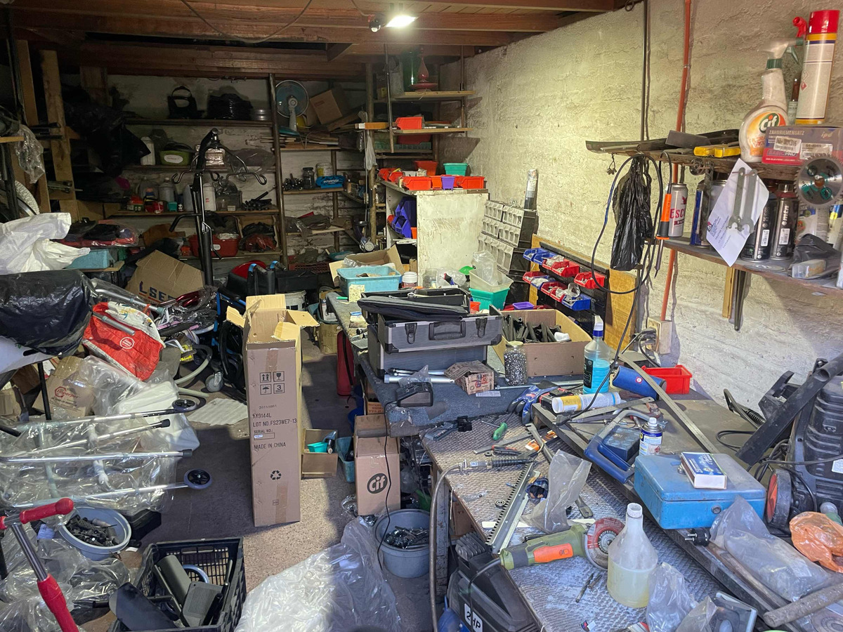 Casa Comercial Con Taller Y Galp&oacute;n