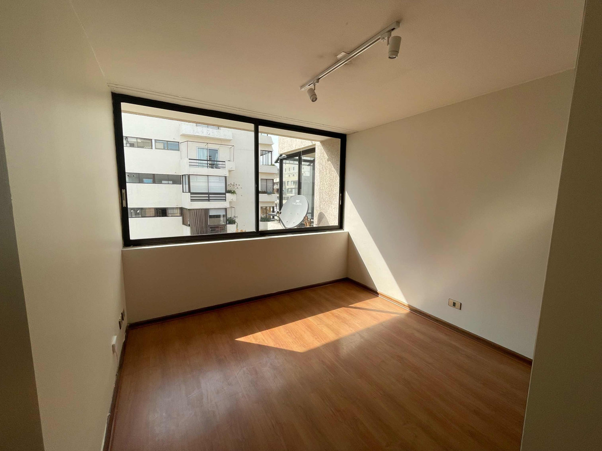 Arriendo Departamento SO 3D en suite 3B 1E 1B Barrio El Golf - Las Condes