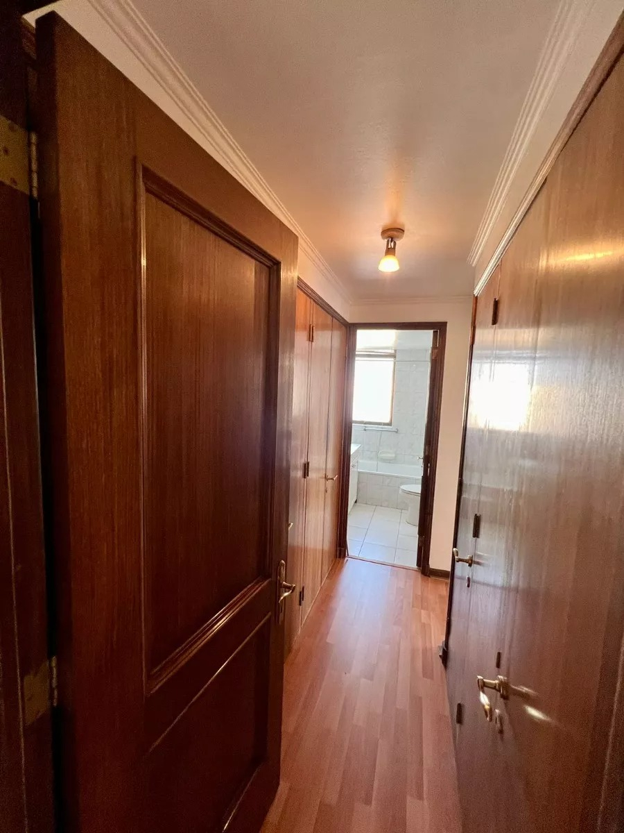 Venta Departamento SO 4D en suite Walk-in cl&oacute;set 3B 2E 1B Metro Escuela Militar - Las Condes