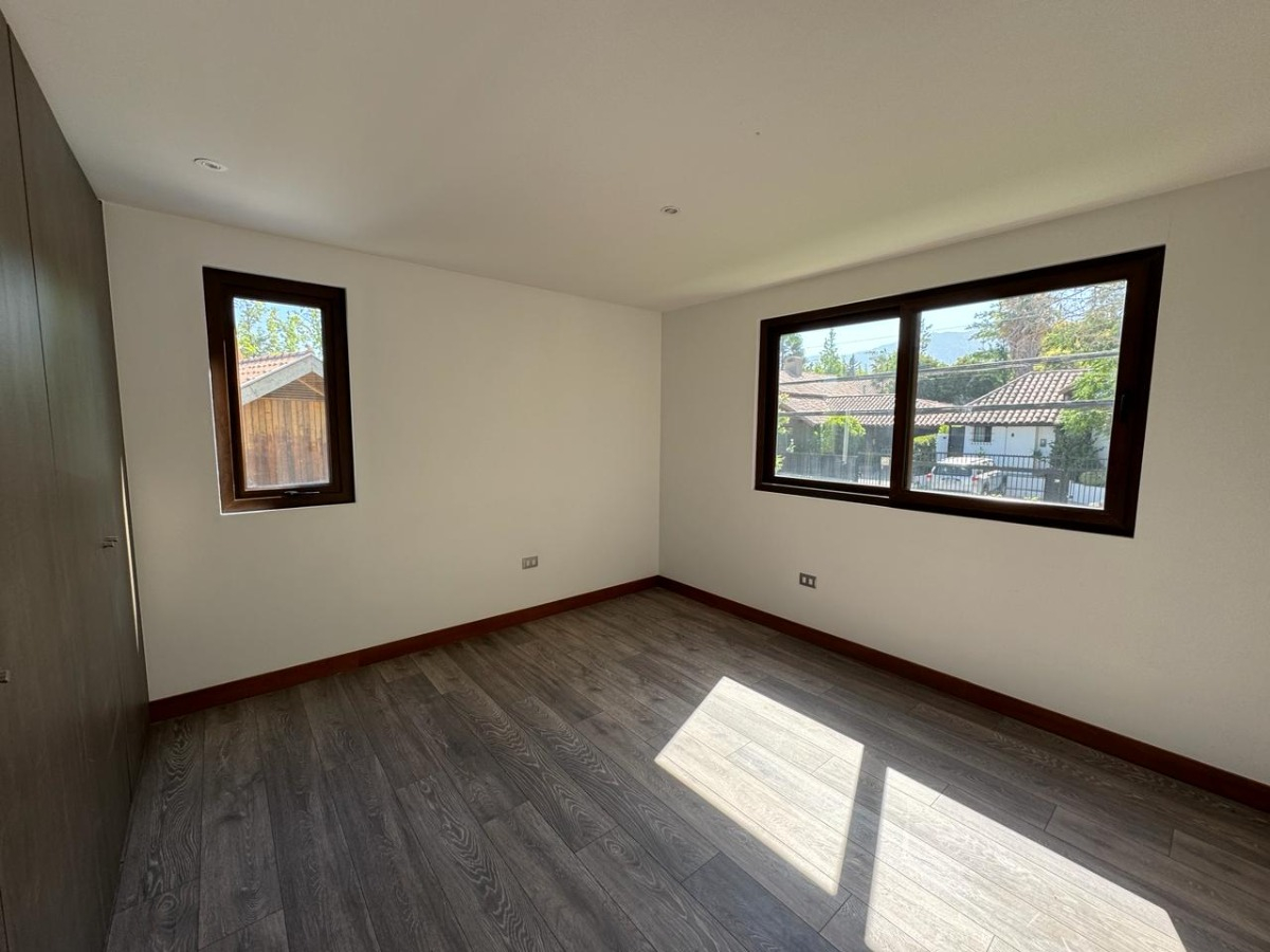 Venta Casa NO 6D Walk-in cl&oacute;set 4B 2E 1B San Carlos de Apoquindo - Las Condes