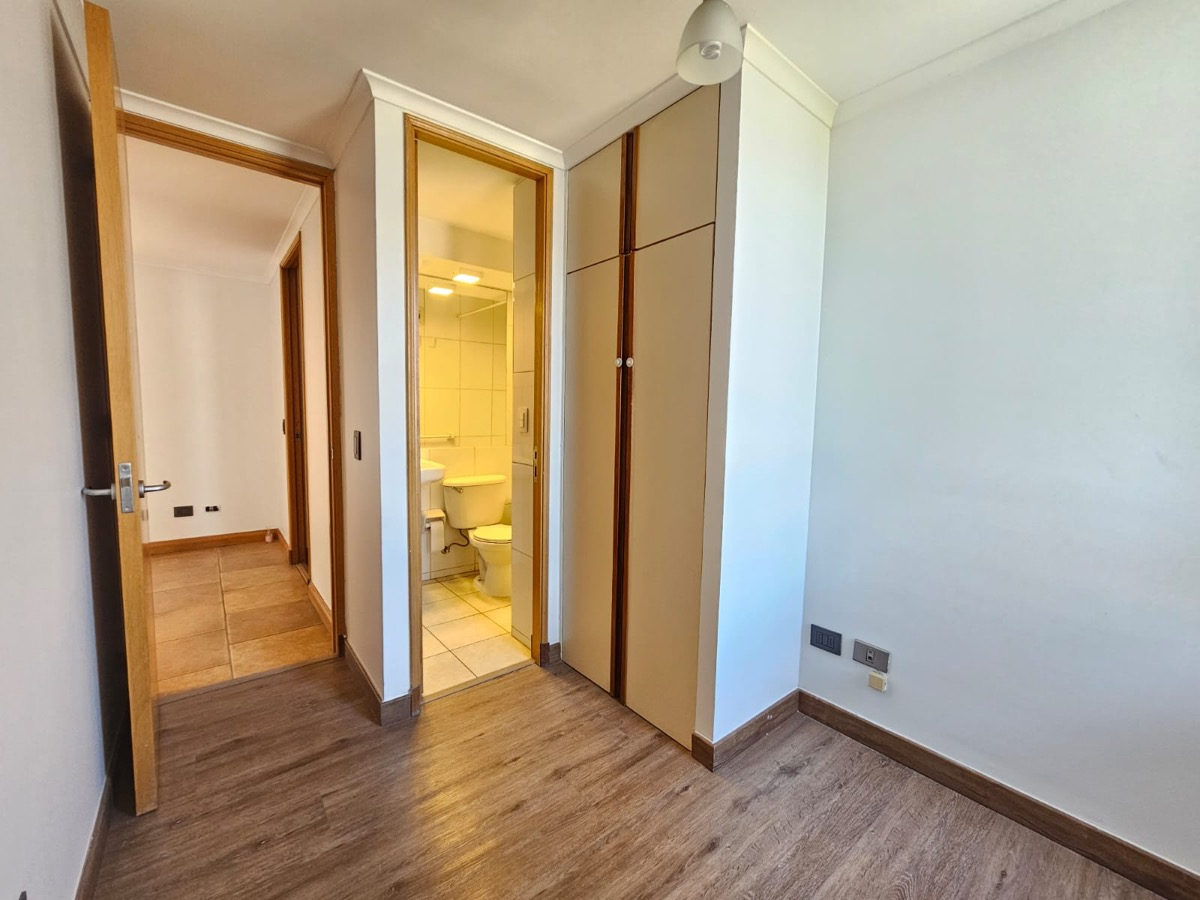 Venta Departamento NP 4D en suite Walk-in cl&oacute;set 3B 2E 1B Metro Escuela Militar - Las Condes